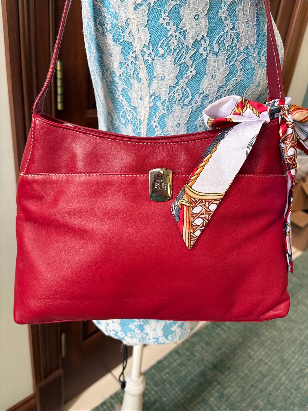 Ralph Lauren  shoulder bag
Smooth Leather red  Silvertone 3 exterior pockets
